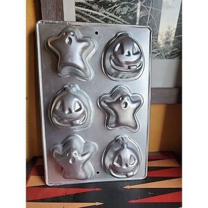 Halloween‎ Cake Muffin Brownie Bake Mold Pan Ghosts Jack-o-Lanterns 2006 Wilton